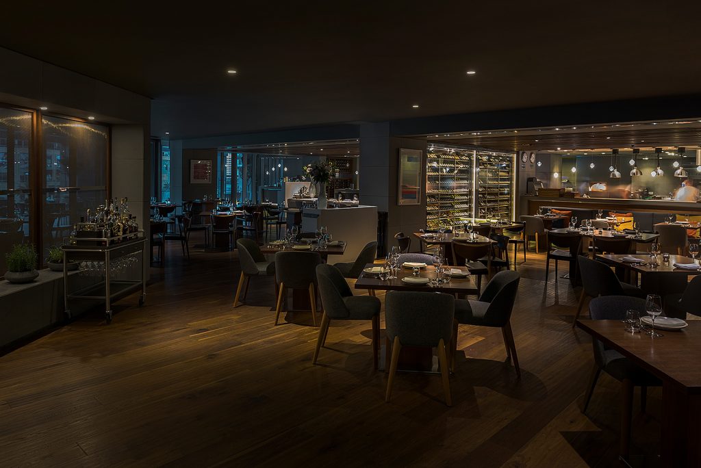 INTERCONTINENTAL DUBAI MARINA HOTEL RESTAURANT MARINA SOCIAL
