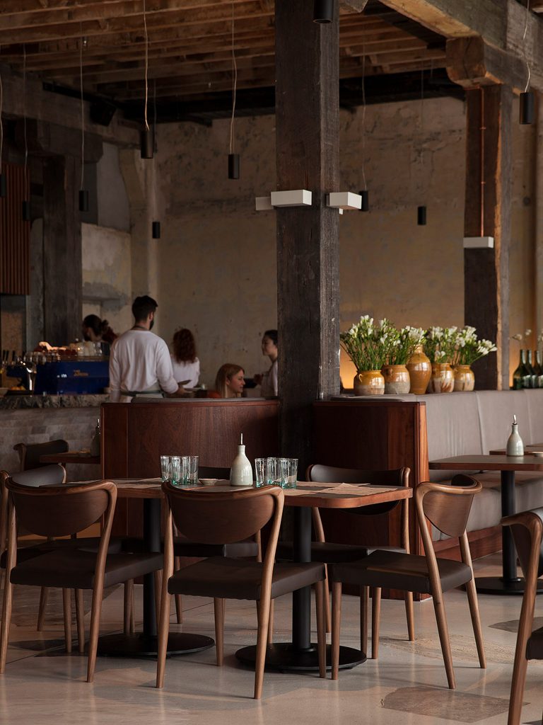 RESTAURANT AMANO